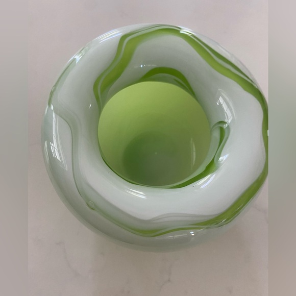 Green and White Swirl Glass Vase - Picture 1 of 14